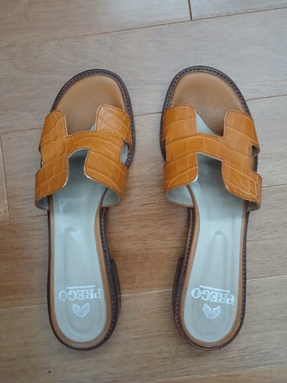 Prego Buenos Aires H cut out leather block heel sandals ochre US size 6 preowned